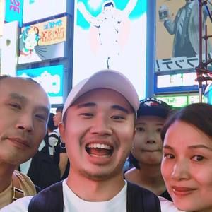 Meet your Posher, Adam